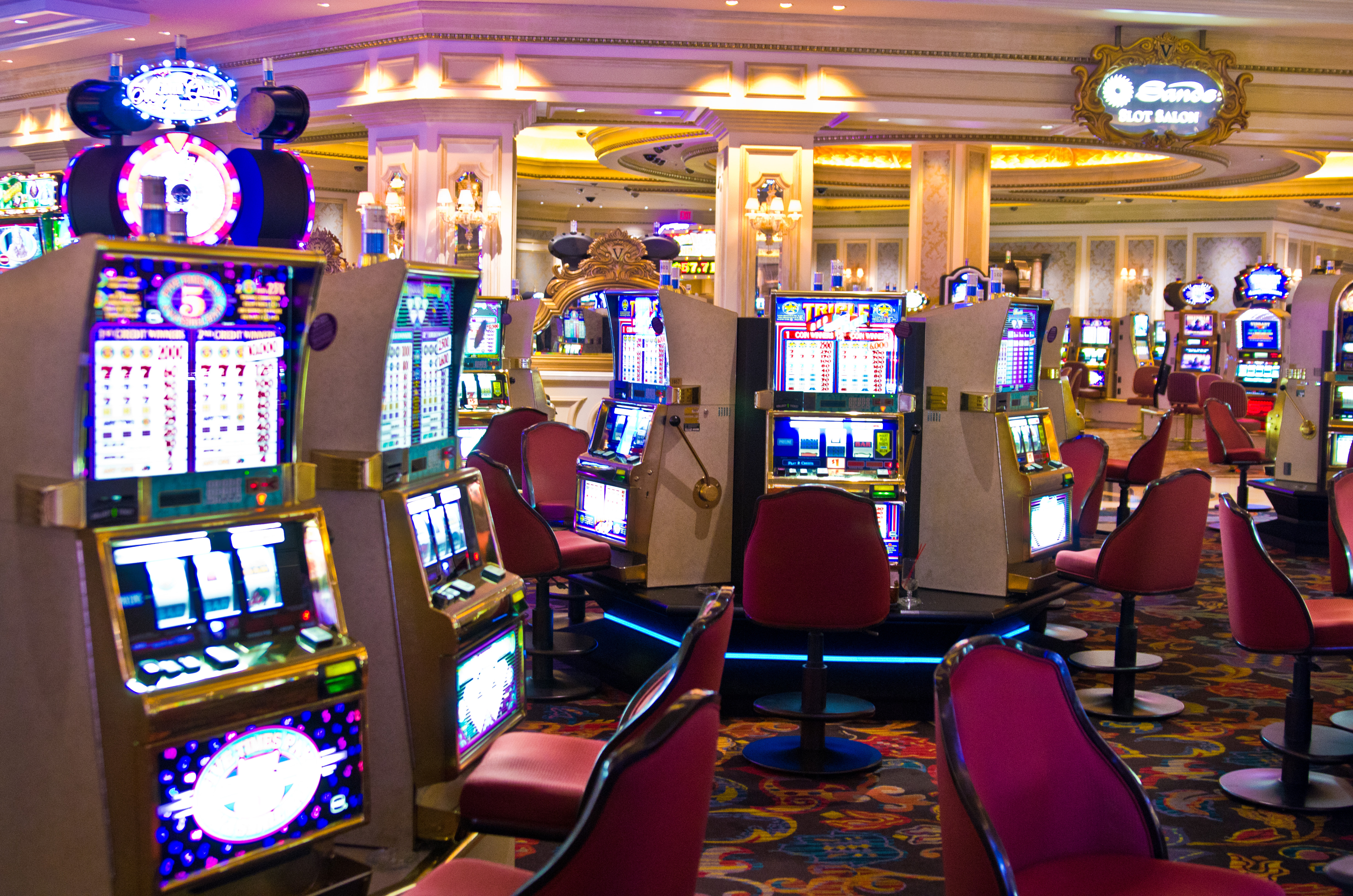 1. Understanding Slot Machines: Basics and Complexities